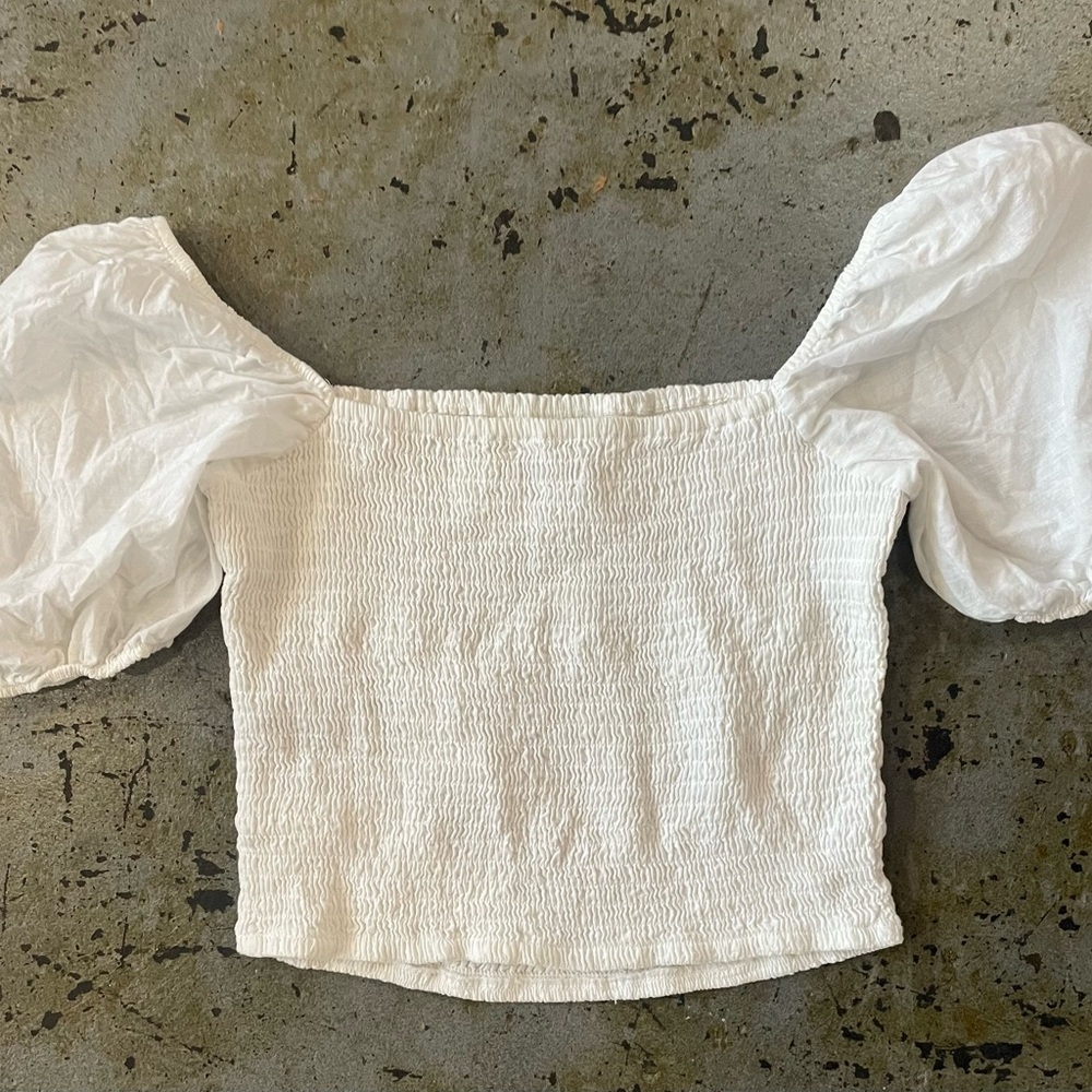 Abercrombie & Fitch White Smocked Puff Sleeve Top Size Large - Picture 4 of 4